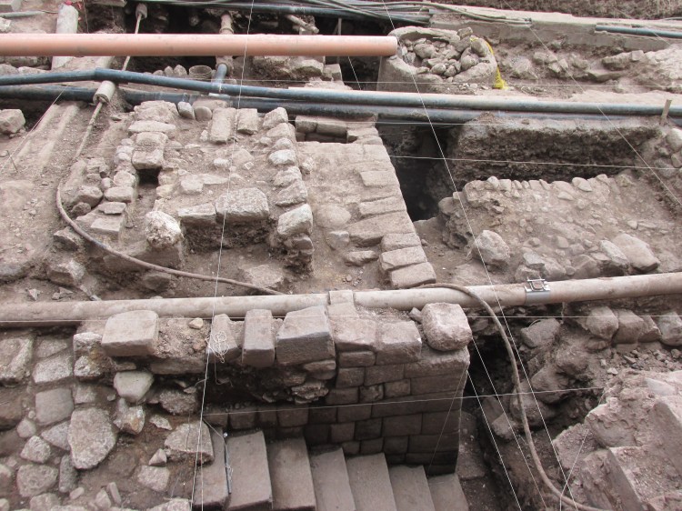 Inca walls discovered in Cusco