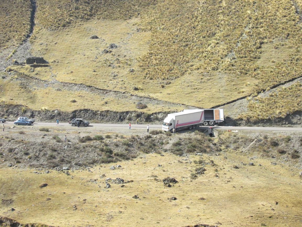 accident on road to Quillabamba